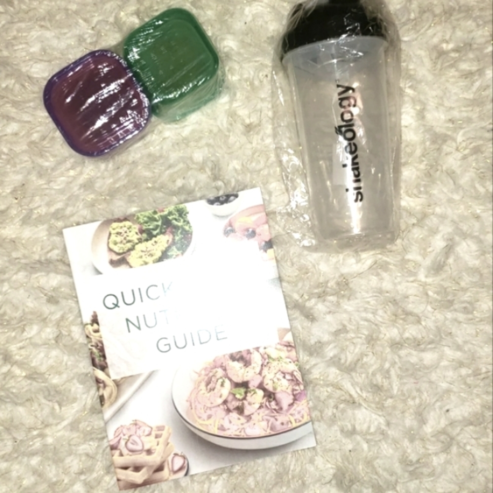 NWT Beachbody shaker and  portion container bundle!!